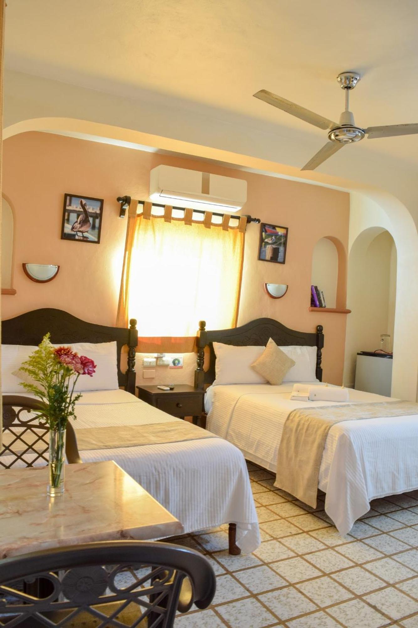 Hotel Bucaneros Isla Mujeres Εξωτερικό φωτογραφία