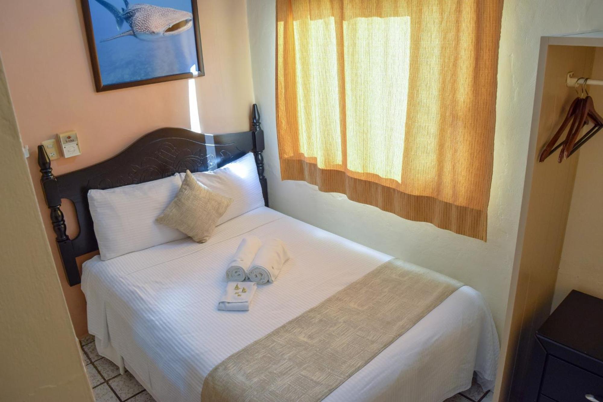 Hotel Bucaneros Isla Mujeres Εξωτερικό φωτογραφία